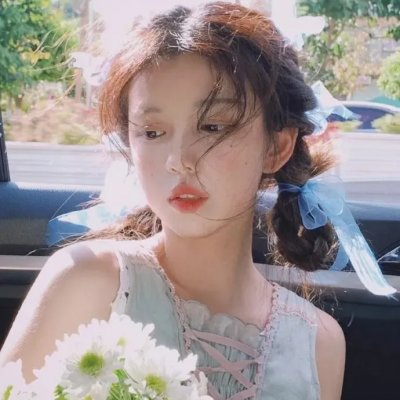 32颗药丸:我姐姐的自杀 海报