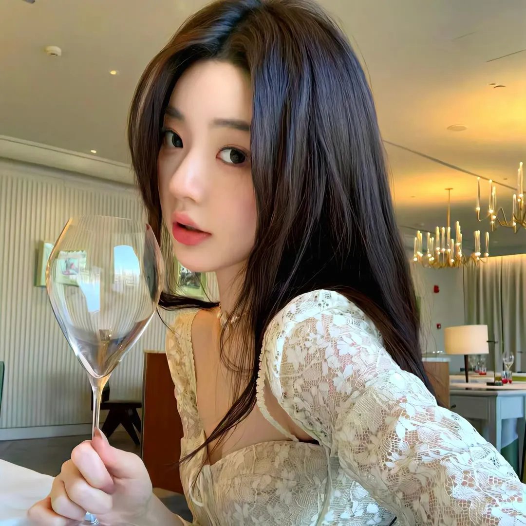 红月亮森林 海报